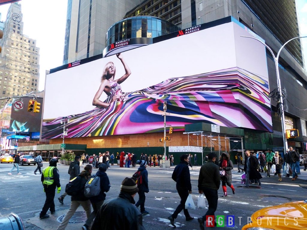 Pantalla gigante LED en edificio